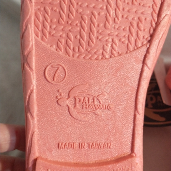 NWT Pink Pali Hawaii Sandals Unisex Rubber Slip On Classic 2 Strap Size 7 - Picture 4 of 4